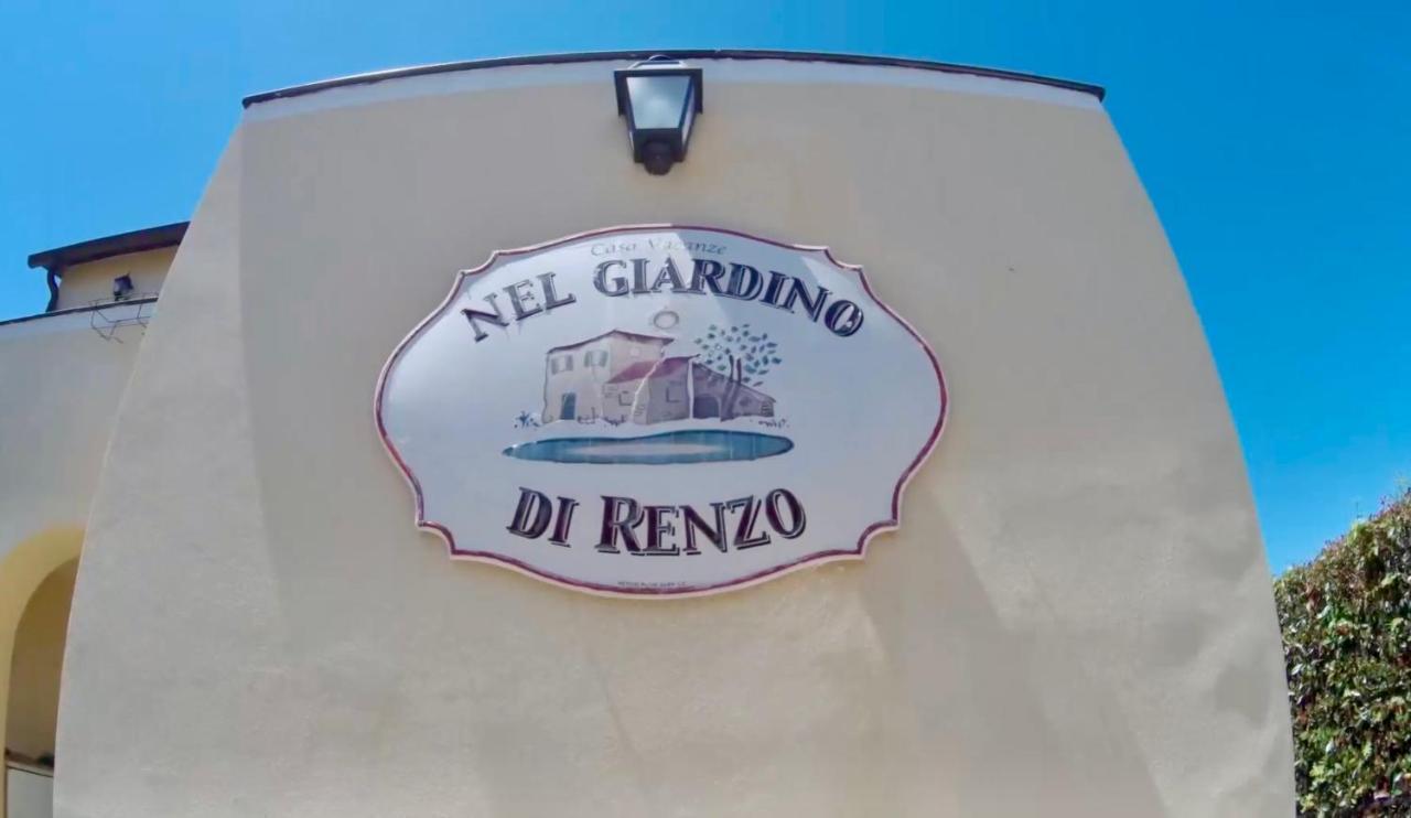 Casa Vacanze Nel Giardino Di Renzo 因佩里亚 外观 照片