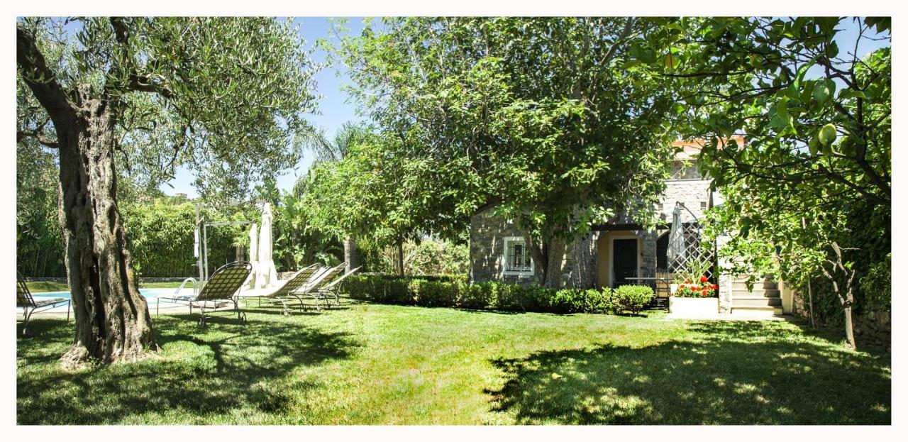 Casa Vacanze Nel Giardino Di Renzo 因佩里亚 外观 照片