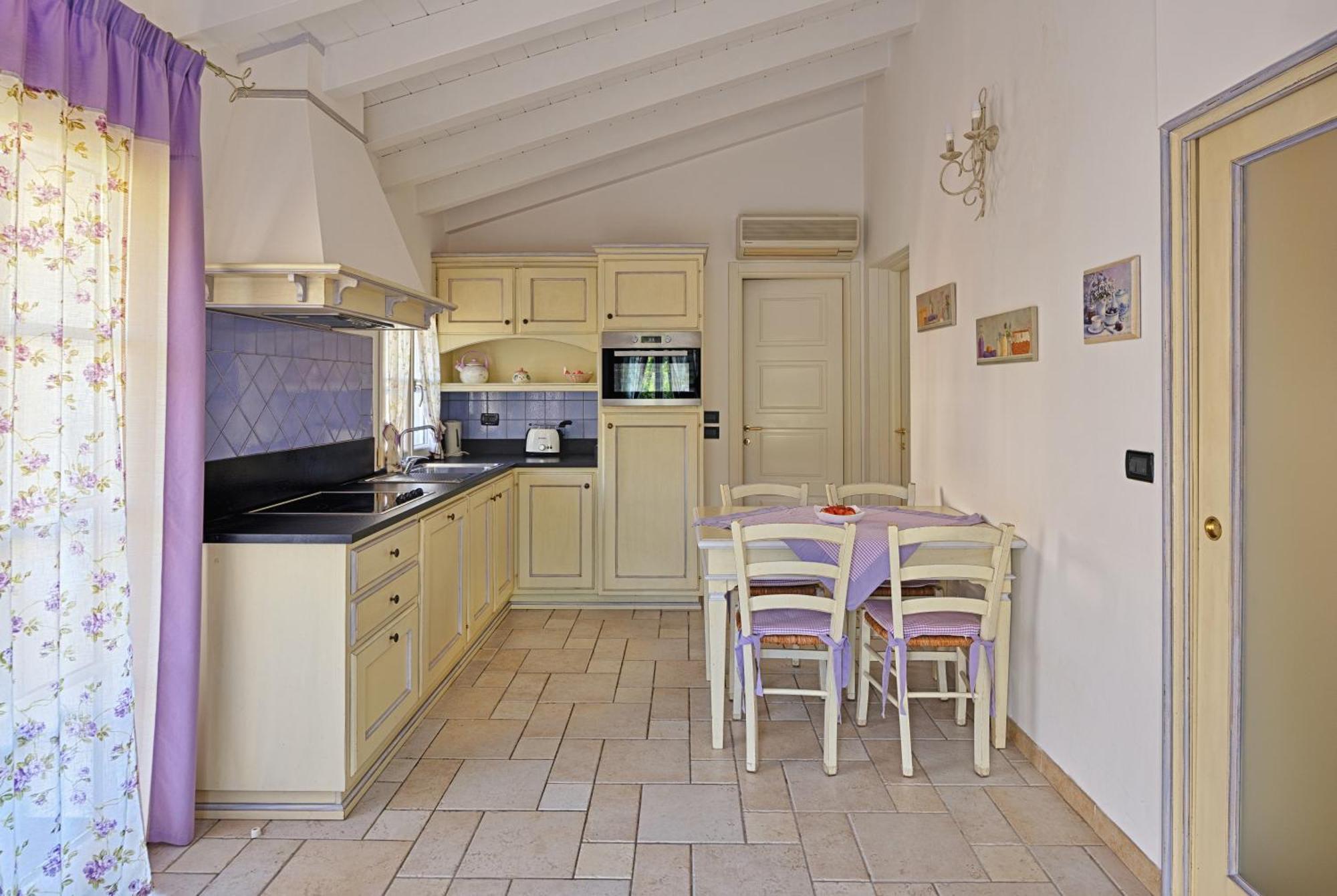 Casa Vacanze Nel Giardino Di Renzo 因佩里亚 外观 照片
