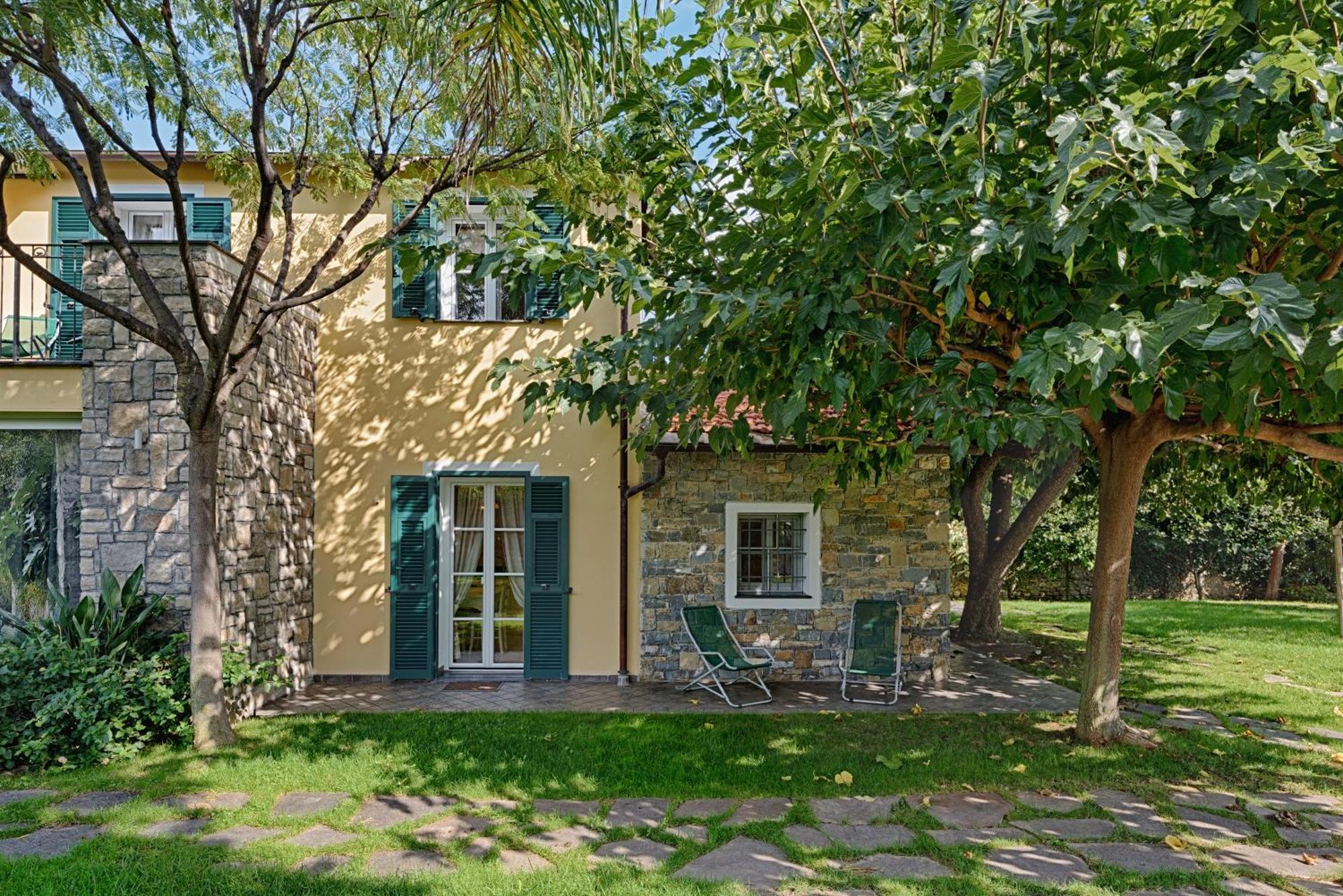 Casa Vacanze Nel Giardino Di Renzo 因佩里亚 外观 照片