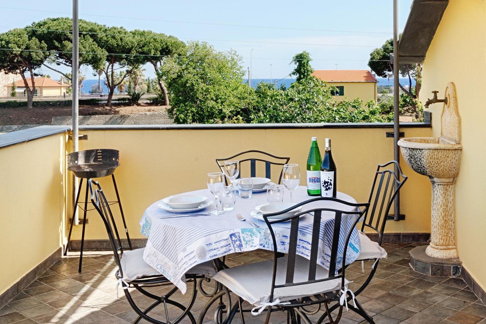 Casa Vacanze Nel Giardino Di Renzo 因佩里亚 外观 照片